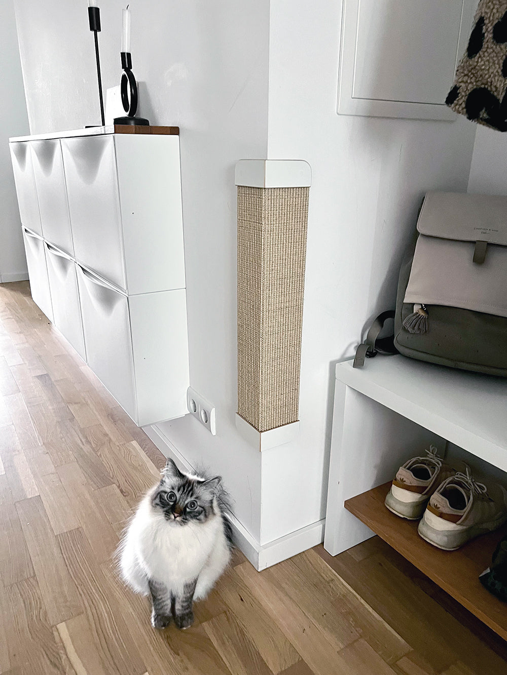 kratzFEST - Ecke | Sisal Katzen ECK-KRATZBRETT für Wandecken - weiß