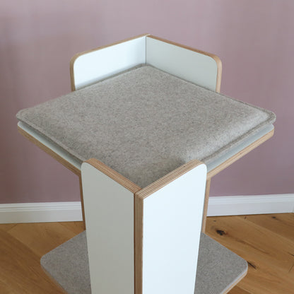 SCRATCH & REST TOWER for cats with scratching surface