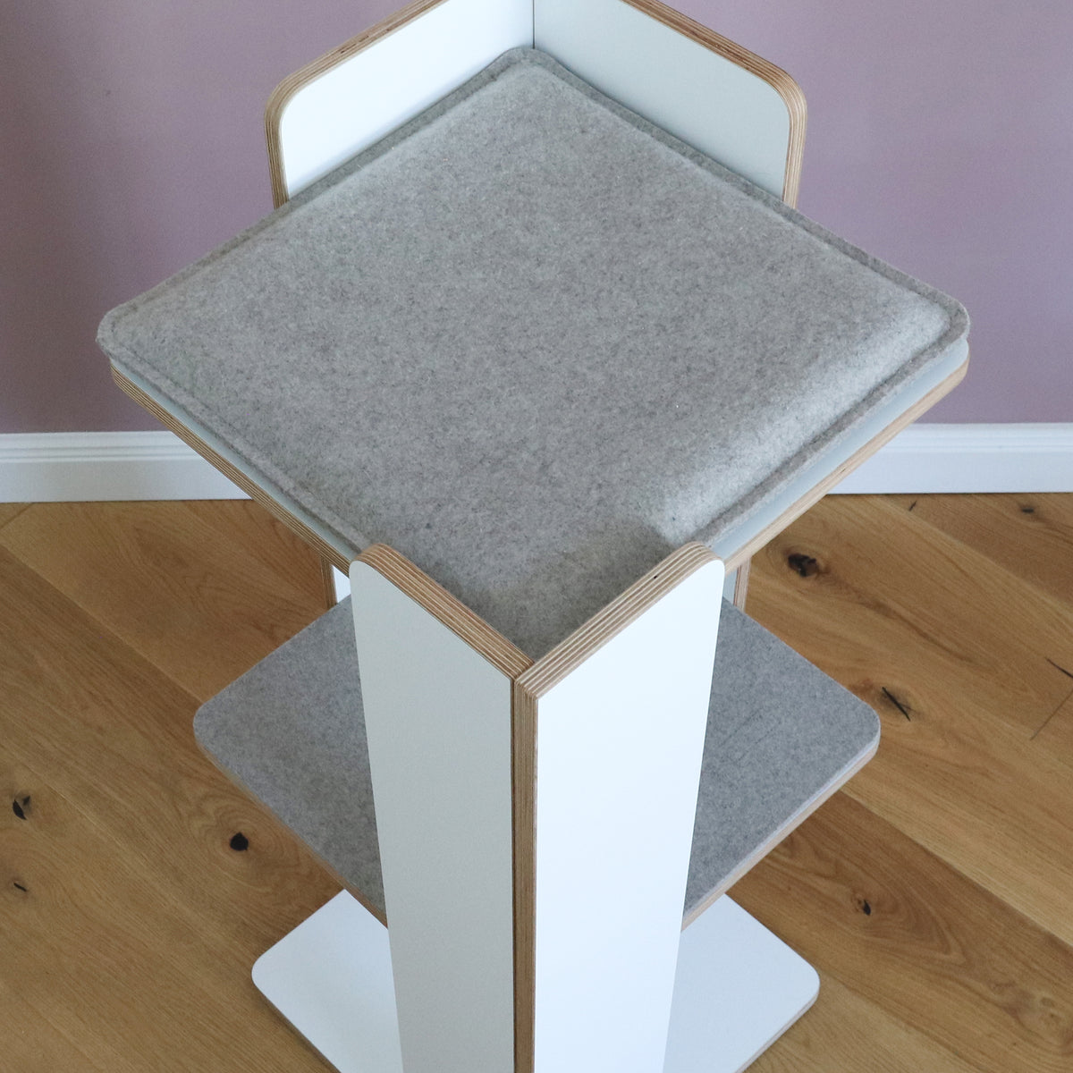 SCRATCH & REST TOWER for cats with scratching surface