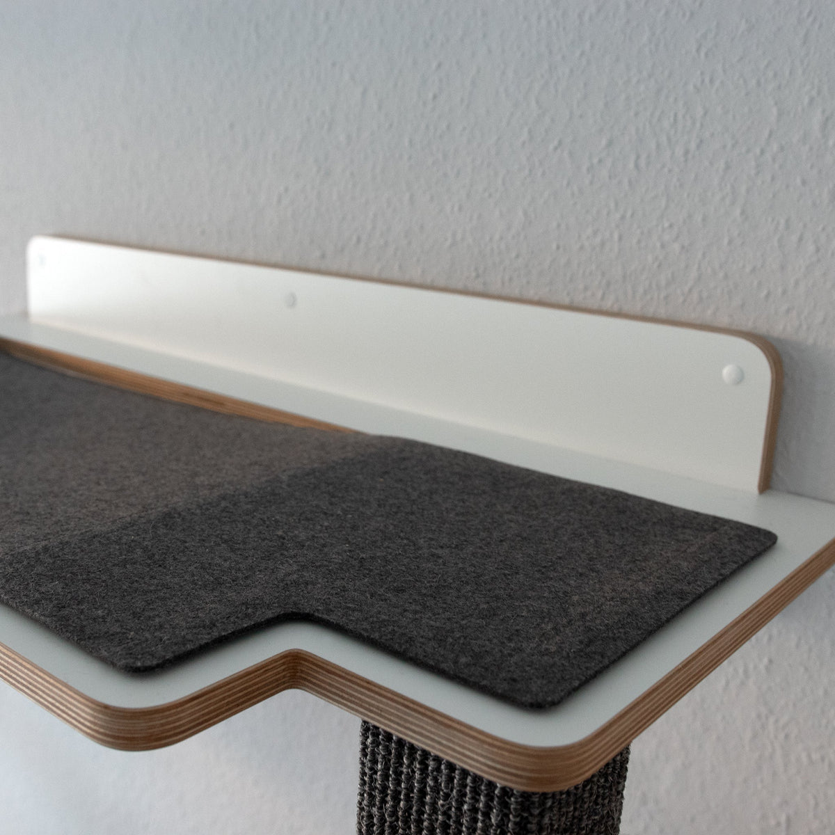 Detailbilder der Hängematte und der dekorativen Aussparung von oben.